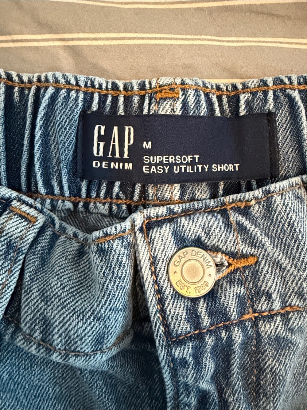 GAP Light Blue High-Waist Denim Jean Shorts - Picture 2 of 3